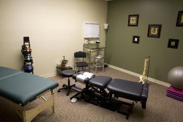 Hinsdale, IL chiropractor office